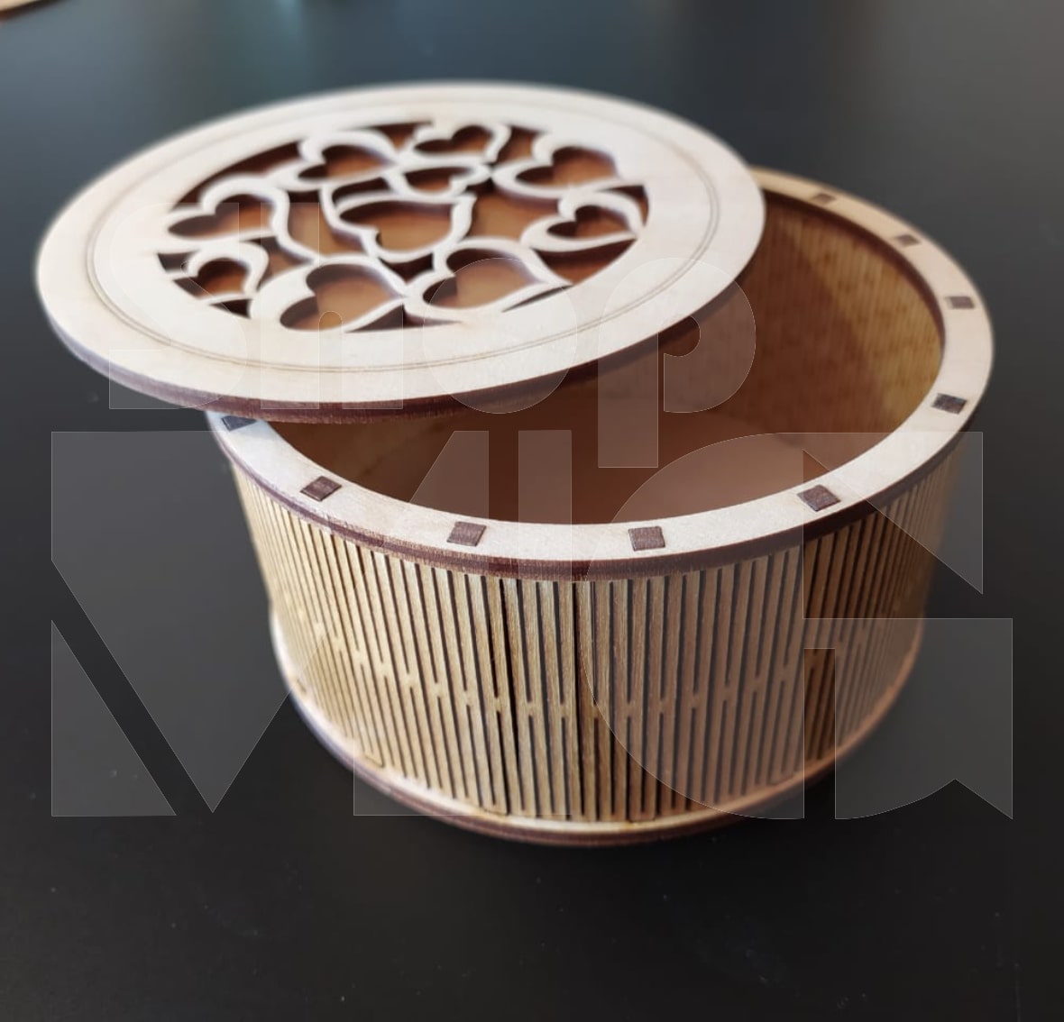 valentine-gold-2-min Изделия из фанеры в Ереване.